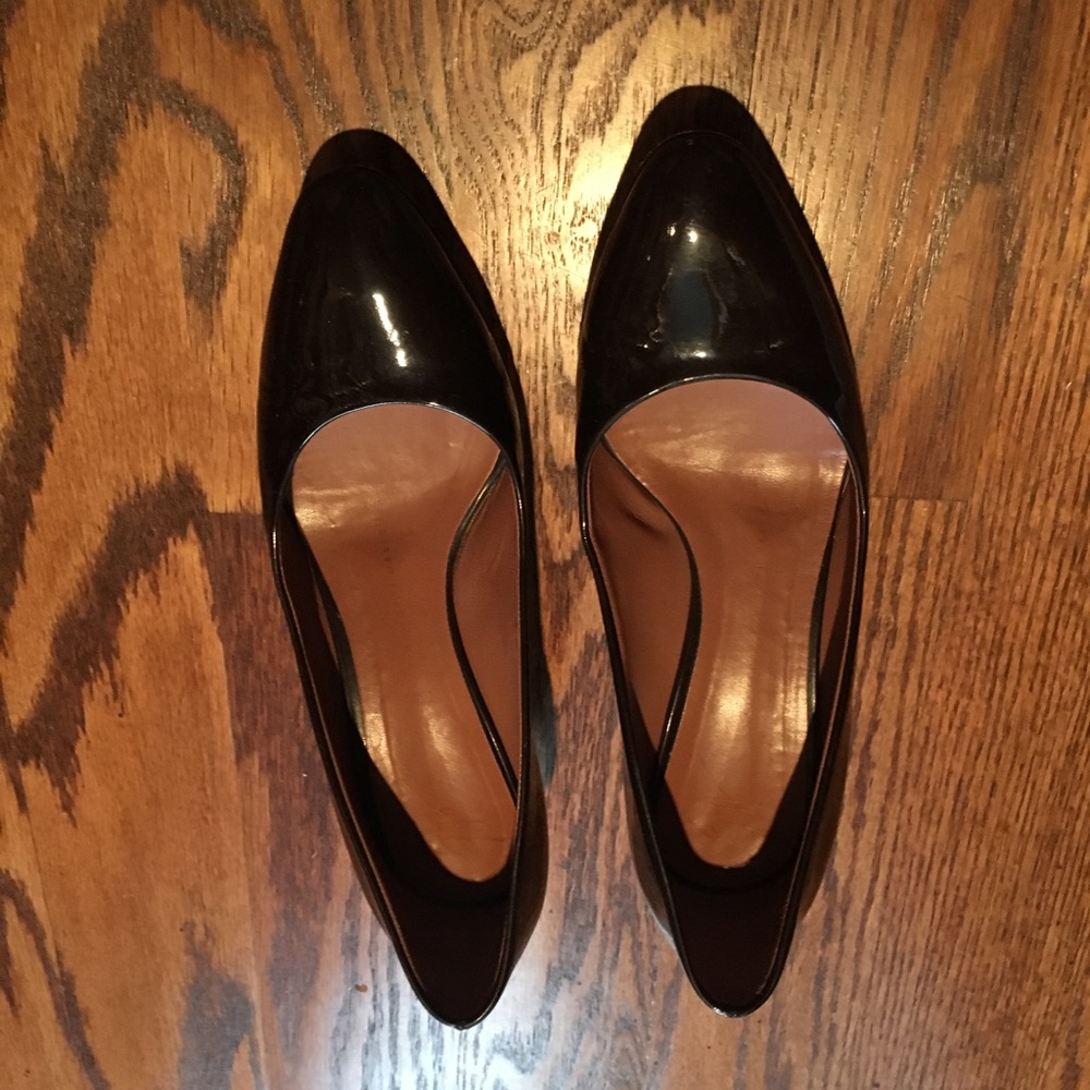 GIUSEPPE ZANOTTI Patent Rounded Wedges 38